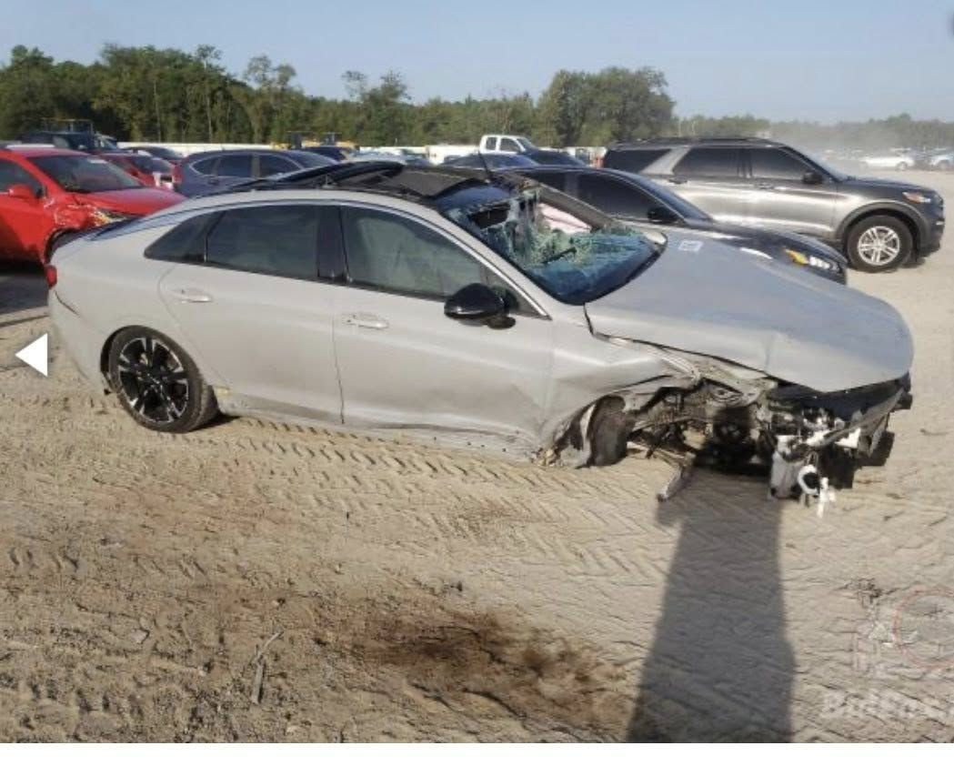 ))

k5 GT 1600  تيربو موديل22 محرك 1600تيربو  مجموعة الدولية فول مواصفات 1/1 رقم بغداد الشكل الرياضي بحالة ممتازة جداً
السعر150

 سعة المحرك1600تيربو
 مرتبط بناقل حركة أوتو 6 نمر
 عدد AIR BAG 2
 حساسات أمامية
 حساسات 
GT 1600  تيربو 🚀

لون مميز سمنتي

موصفات 

بانوراما طكتين

كشنات جلد احمر

كشنات كهرباء

كشنات تدفئه 

شاشه جبيره 

كامره دواره 

حساسات امامي 

حساسات خلفي 

رادار امامي 

رادار جانبي 

رادار خلفي 

اوتو هولد 

اوتو ستوب 

تبريد قطعتين 

وبعد بيع هواي مواصفات معروفه

 لايت زينون 3 عدسات + LED
 كشافات زينون
 بك لايت LED متصل
 بانوراما !!️
 حجم الإطار 235/45R18
 ويل كب 18 !!️
 4 دسك
 قبضات أبواب من الألمنيوم
 اريل نكشتر
 مفتاح التشغيل بصمة
 تشغيل عن بعد
 شاشة Apple Car play
 كاميرا دوارة
 الإنارة الداخلية LED
 المقاعد جلد لون احمر
 حركة المقاعد الأمامية كهرباء
 الذاكرة ميموري لمقعد السائق
 تتسع المقصورة لـ 5 ركاب
 مثبت السرعة Cruise
 المودات والأوامر الصوتية
 أوضاع القيادة Drive Mode
 فحص أنظمة السيارة
 حساسات ضغط إطارات
 تبريد شاشة
 قطعتين تبريد
 هاند بريك كهرباء
ABS 
Auto Hold أوتو هولد
 ISOFIX ايزو فكس
 نظام مانع الانزلاق
 بردات أبواب خلفية
 إشارة في المرايا الجانبية
 مخرج منفذ الطاقة 
WIFI / Bluetooth / USB 
 تصميم الدواخل 
 شاحن هاتف wireless

التواصل واتساب و اتصال ) ‭0774 705 8100‬
