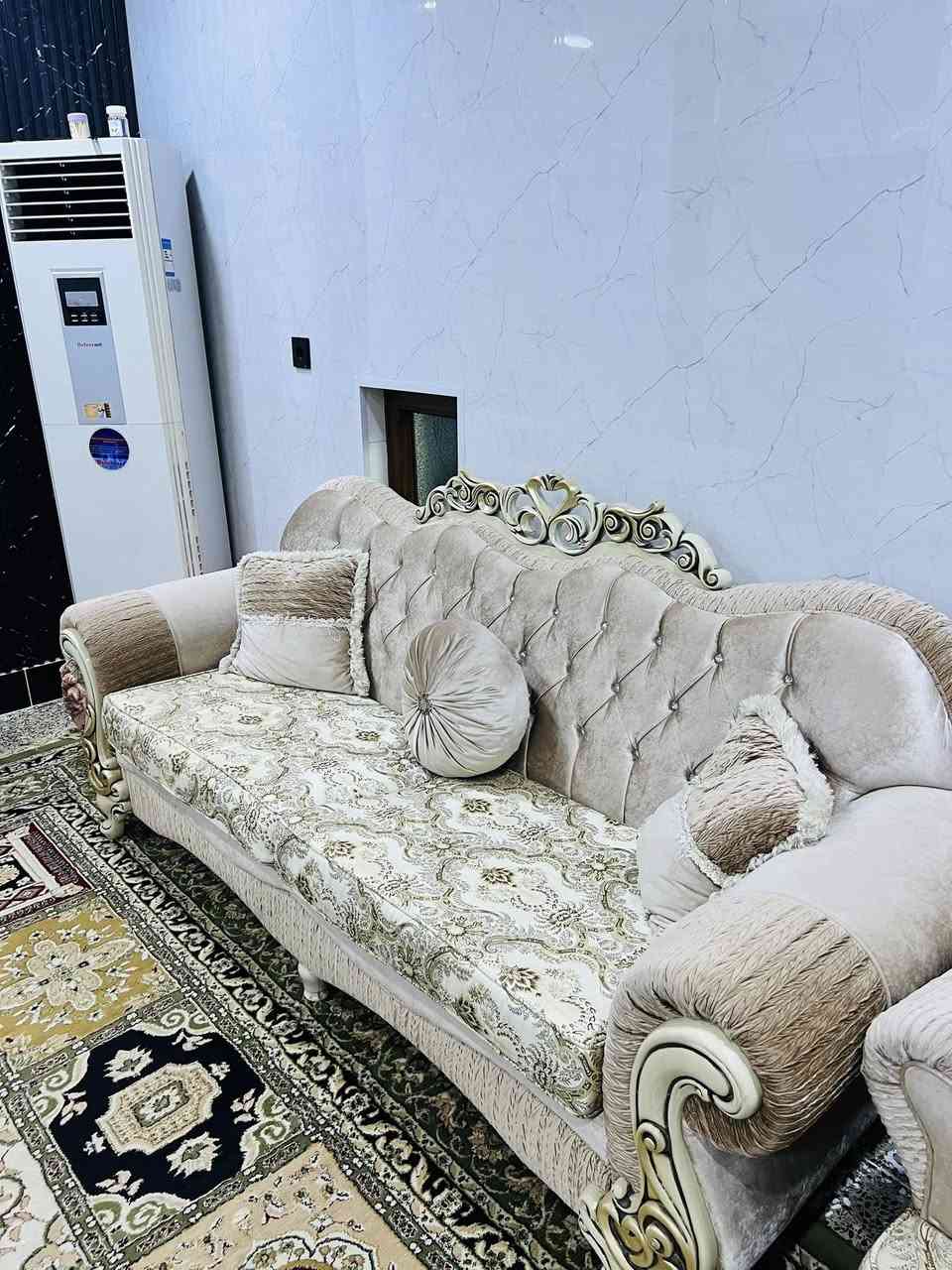 السلام عليكم تخم ملكي للبيع نضيف كلش سعاره 650وابي مجال مكاني كركوك حي النصر الشراي اتصال ***********
