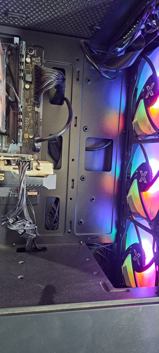 كيس تجميعه للالعاب كوراي 5 جيل 12

المعالج  intel core i5-12400f

التبريد هوائي   ag 400

الرام-  3200 kllisre : DDR4  16*1 GB

المذربورد   gigabyte h610m k ddr4

الهاردات ssd m.2 512 laxer

كرت الشاشة  asus rtx 3050 8gb

البور سبلاي fsp hydro k pro 600w

كيس  xfactor  case 4 fan

كراتين القطع موجودة

سعر الكيس 600 الف رقمي ***********

بغداد شارع الصناعه لايوجد توصيل
