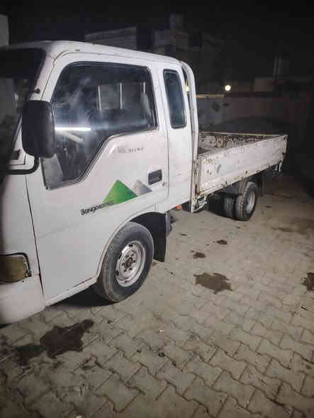 سلام عليكم كيا فونتيره للبيع موديل 1999 مكينه وكير وحداديه جديد تخم تاير جديد سيار رقم انكليزي نجف بسمي مدوار ثاني يوم سياره جازهه السعر 53 مكان السيارة نجف الاستفسار الاتصال على الرقم ***********
