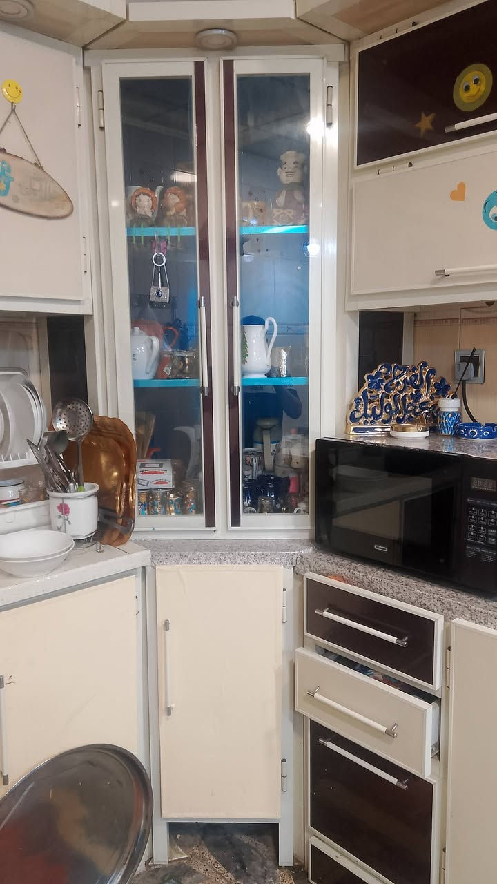 سعر مليون مع مفرغه اوطباخ مكان ديالى نهر الحجيه ***********
