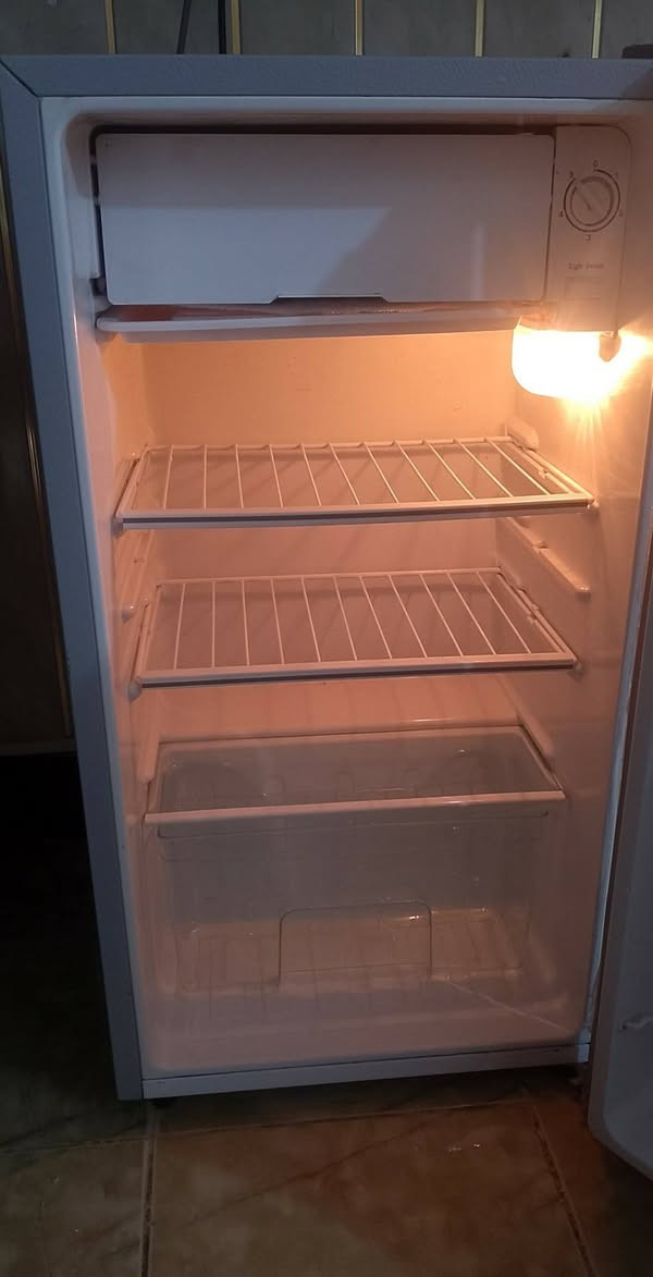 ثلاجه حجم صغير مال محلات جديده لوك ب١٢٥ وجربايه طابقين ٧٥ وبيه مجال بسيط


**إذا كنت صاحب هذا الإعلان وتريد حذفه لأي سبب، رجاءا أرسل رسالة إلى الدعم الفني**