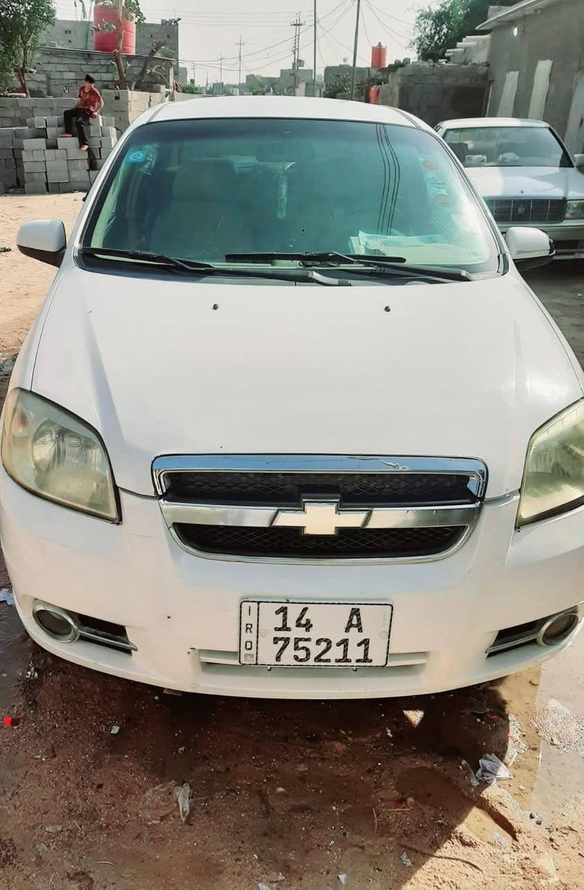 السلام عليكم
افيو 2010 وارد خليجي 
سنوية بأسمي لل 2031 تحويل مباشر 
مكينة وكير كورلا بيكاتشو،  تبريد شغال ، كهربائيات فول ، شاشة , لايت زنون 
سيارة نظيفة وجاهزة ، البصرة الزبير 
السعر 60
اتصال / ***********
