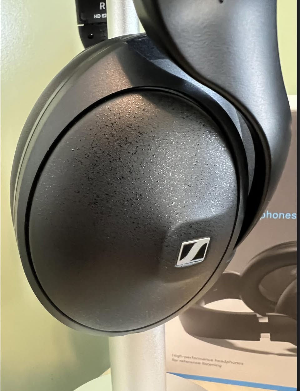 Sennheiser HD 620 S
150 Ω ohm
قطعه عملاقة فخمة موجهة 
لمحترفي الصوت والهندسه
للمكس والماسترنك
قطعه قوية 
تسحق الكثير من الموديلات الاحترافيه لشركات الاخرى من ناحية الاداء والصوت الحقيقي الغير ملون 
(جديد غير مستخدم)


**إذا كنت صاحب هذا الإعلان وتريد حذفه لأي سبب، رجاءا أرسل رسالة إلى الدعم الفني**