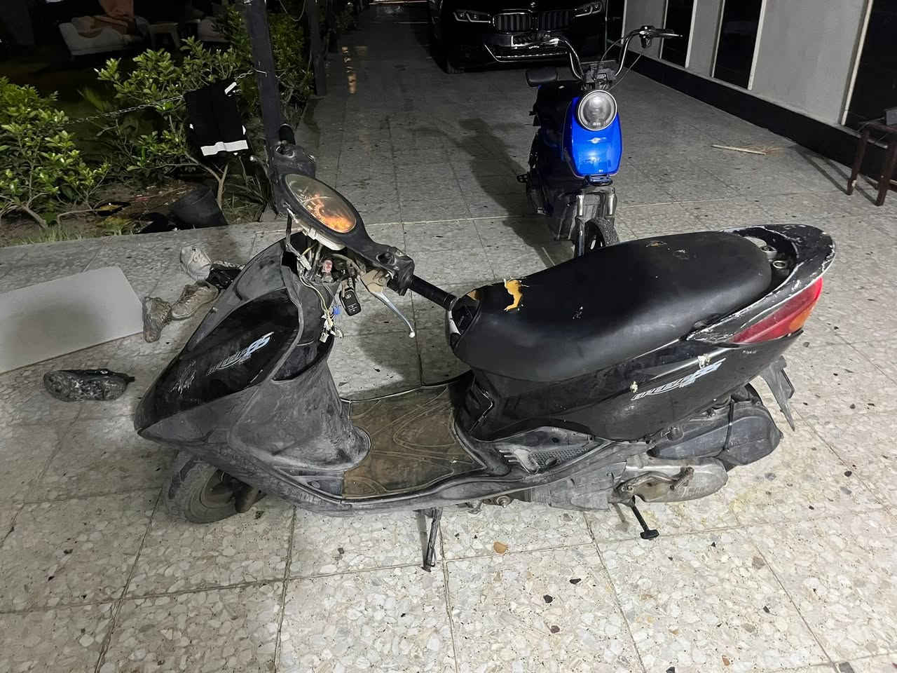 السلام عليكم للبيع بريز كابريتر مجفتة جديد دراجة نكرة سلف مكانها الوزيرية الكسرة السعر 500 وبيها مجال للطيبين
ملاحضة كفر اللايت موجود عندي
***********
