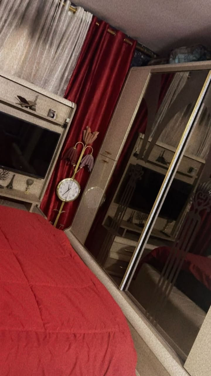 مرحبا
11 قطعة تركي بيها بعض الاضرار 
مليون قفل قفل قفل رجاءاً 
مكاني حي الاعلام ( الري ) ***********
