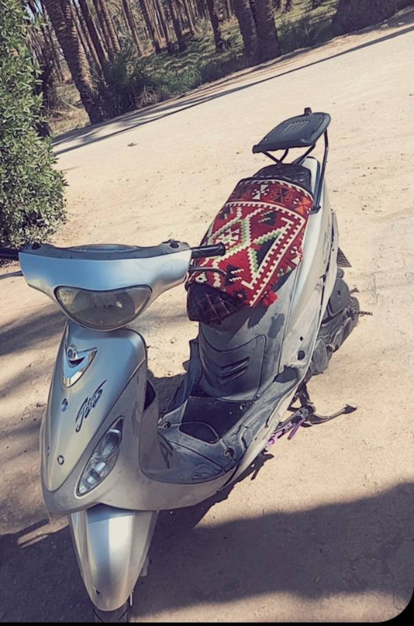 السلام عليكم دراجه ماكس للبيع محرك بلاد بوشه 49 السعر 600 وبيها مجال ***********
