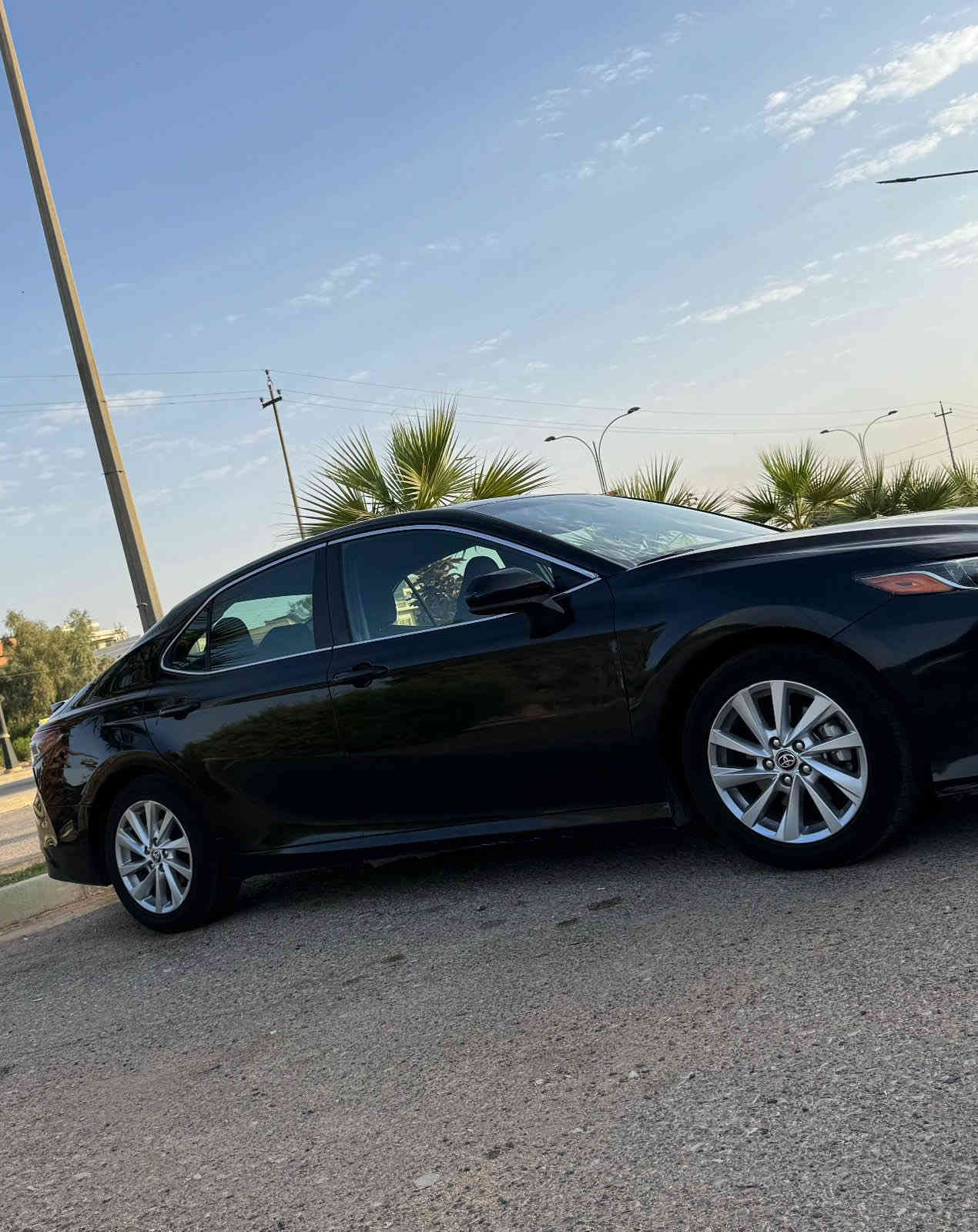 سلام عليكم للبيع    مستعجل 
تويوتا كامري  موديل 2023
رقم أربيل باسمي 
ماشيه90 الف  ميل 
مواصفات 
هايبرد 
بريك بصمه 
تشغيل بصمة 
شاشه
صبغ بونيت قطعة وجاملغ  
 4T1C31Ak1PU611647
 رقم الشاصي 

185  ورقه ولي مجال للطيبين 
للاستفسار 
***********
