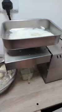 زيوت طبيعية • آمنة ١٠٠٪ • مراسلة الصفحة