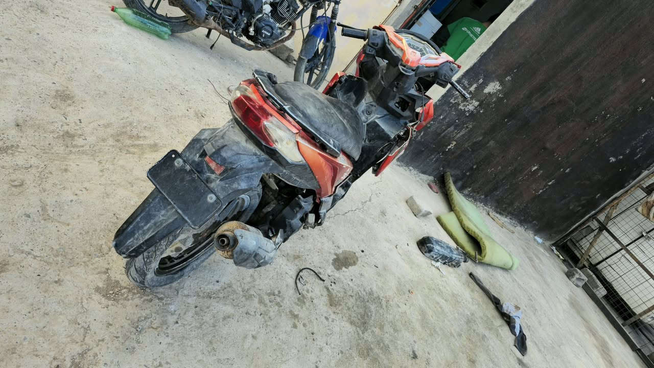 ماكس للبيع الخلل فقط يرادلها هندر + سلف + شوي ترتيبات باقي كله شغال متروكه صارلها شهرين السعر ١٢٠ وبيها مجال شراي يجي خاص


**إذا كنت صاحب هذا الإعلان وتريد حذفه لأي سبب، رجاءا أرسل رسالة إلى الدعم الفني**