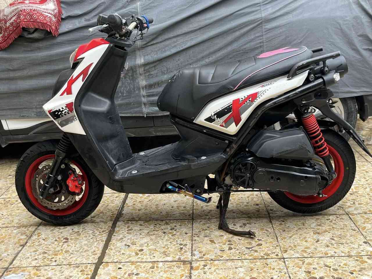 سلام عليكم سكنس جبلي 
مكينه مكفوله دراجه بلاديه كفره مختم 
بيه تزويد استيرن وكلاجات وستان وسبايدر وكشن 
شلعه معدل مكاني بغداد السعر 900 
رقمي ***********
