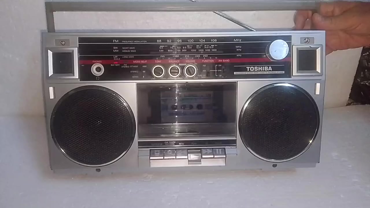 جهاز للبيع والاستفسار على خاص او هذا رقمي موجود ***********
