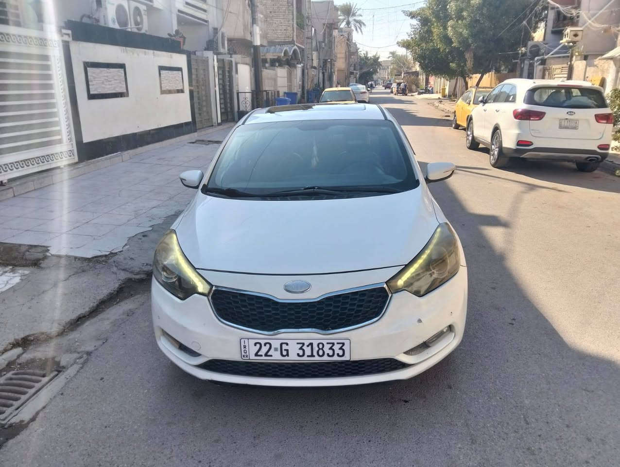 السلام عليكم سيراتو 14 خليجي بسمي رقم اربيل انكليزي فول مواصفات عدا البصمه بيها صبغات ابيع حزام بدون دواخل السعر 100 بيها مجال عنوان بغداد الدولعي ***********
