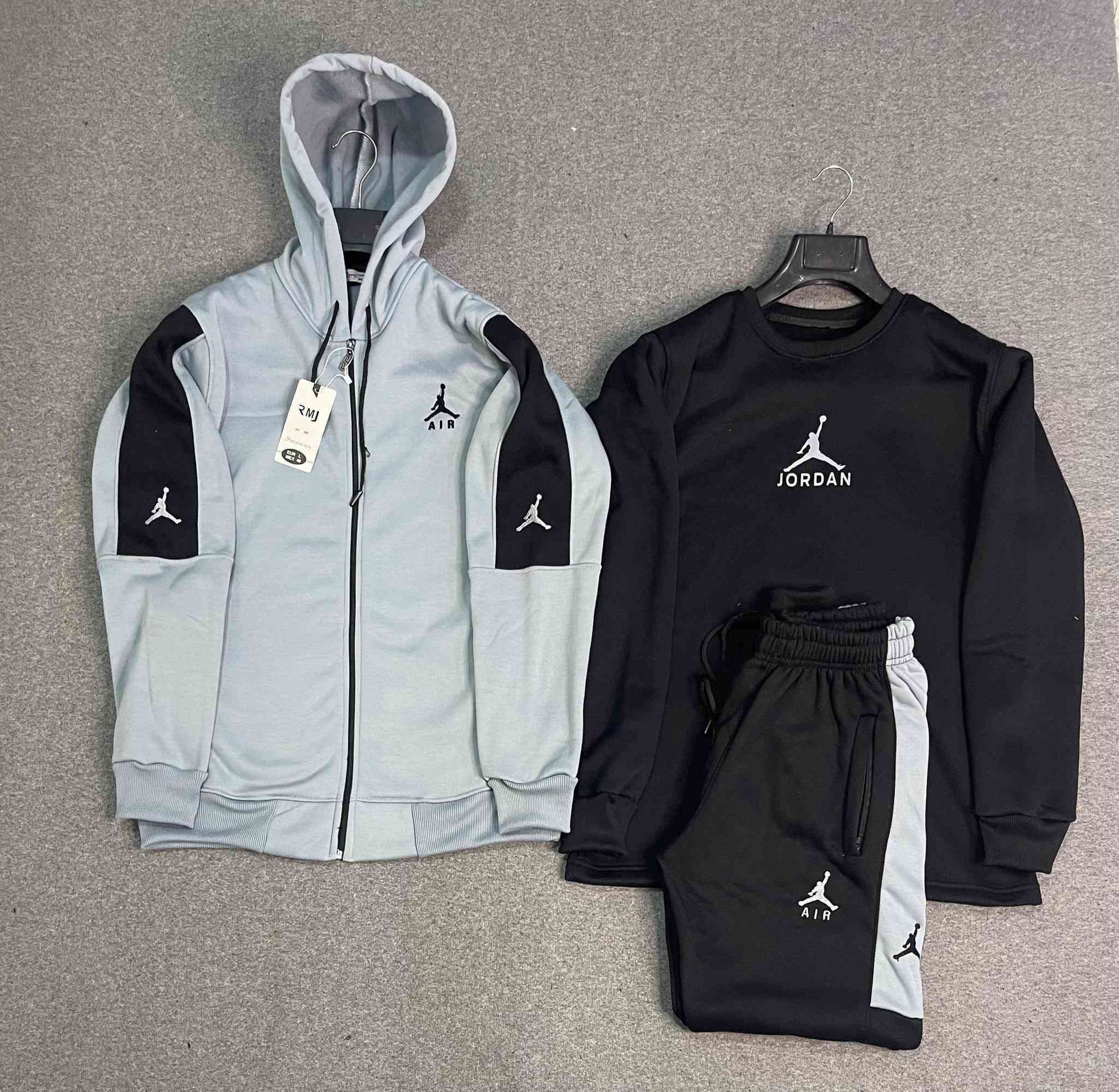 عروض تصفيه. الموسم.  لحكو✅
تراك..  بجامه. +. سويتر.سحاب +. بدي. قطن 
السعر. 15.الف. تراكين. 25.الف.
قياس.m.l.xl xxl xxxl

 توصيل  متوفر جميع محافضات. 🛵🚘🚚

عنوان /. بابل /. المسيب.
سده الهنديه
تقاطع. الفراشه.
مجاور ميثم الكدساوي للمواد الاحتياطيه 
طابق.الارضي.  محلات العائلة الرياضية
    اهلا وسهلا بكم👋👋👋👋❤️

                              
رابط. تلكرام.   
https://t.me/+mFPf3RcCPSIwZTdi
     
                                        للحجز مراسلة الصفحة.

 🥇🏆

وات ساب.   ***********.    ياسر. السيد. 
وات ساب.  ***********. علي. ورد
