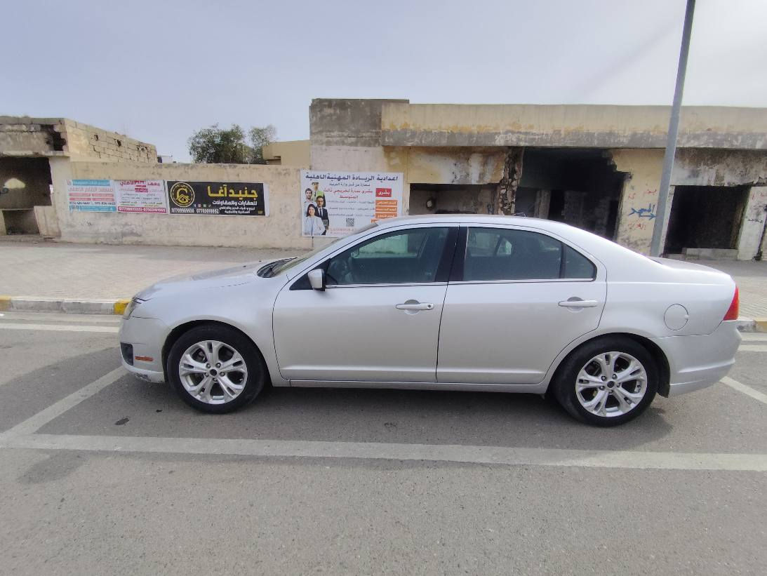 فورد فيوجن 2011
6 سلندر  النوع المرغوب
مواصفات فليكس فول ماعدا السقف سلايت 
(تحكم استيرن ثتبيت سرعة )
كير محرك بشرط تايرات جديد فول فول
الضرر بسيط فقط جاملغ الأمامي مال السايق صبغ بخ وجاملغ الأمامي مال السكن بيها حك شبر كارت السياره شرط  رقم وسنويه جديده بس الهزه خلصان يعني أخدها وسوك رأسا محرك 6v سريع طيارة

سعرها 91 ورقة وبيها مجال للطيبين

للاستفسار مباشر 
رقم صاحب السيارة 
0770 696 4822 كركوك, العراق
