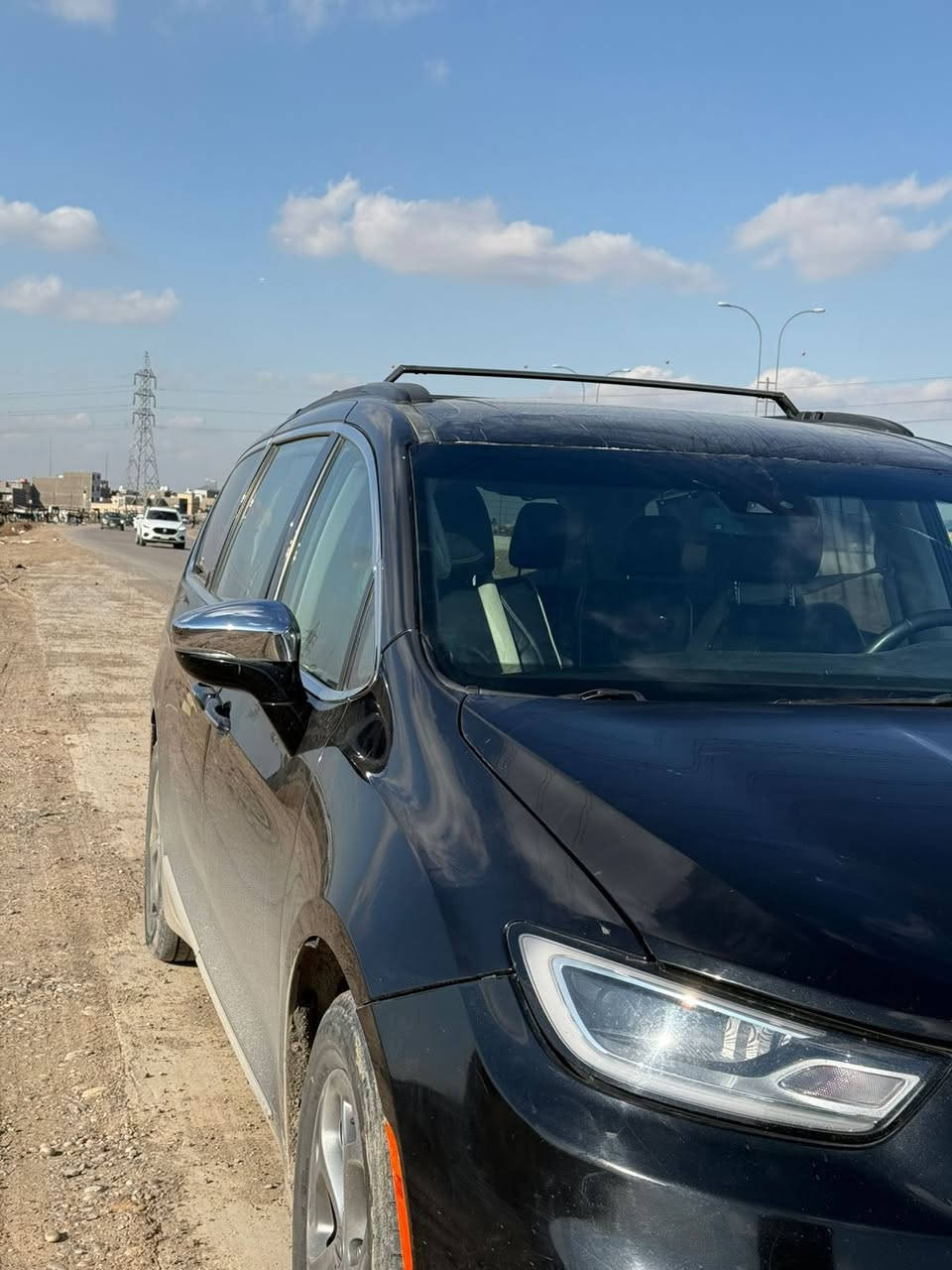 من رخصة الادمن السلام عليكم
#المركبة  :  كرايسلر باسفيكابانزين لون اسود  موديل 2023يعني اوباما عاليه

مواصفات امانة الله خيالية وعزل تام وعائلية سياحية مصممه للسفر وبكتلوك السيارة مكتوب السيارة صممت لكي لا تعطل يعني تخيل كرايسلر 

  للبيع

#الضرر    : مرفق لصور الحادث 

#الرقم     : مرقم بغداد بأسمي

#السعر   :190ورقه مع المجال

او مراوس 

#المواصفات  :

▪️ كرايسلر باسفيكا

▪️ محرك 6 سلندر 3600✈️✈️

▪️رادار امامي تفاعلي متعدد الاستخدام

▪️لايتات زينون عالي وناصي مع حاجب LED مع كشافات دعامية زينون

▪️ حساسات خلفي اصل 

▪️ حساسات الاجتياز الجانبية 

▪️ كشافات دعامية اصل 

▪️ بصمة باب 4 وبصمة تشغيل وتشغيل عن بعد 

▪️كشن ذاكرة (خزن ميموري) لكرسي السائق

▪️ طقم ويل مع طقم تاير جديد

▪️ باب جنطة كهربائي شفط 

▪️ ابواب جانبية كهربائية 

▪️ غرفة السيارة جلد اسود 

▪️ تحكم كهربائي متكامل لمقاعد المقدمة 

▪️ شاشة دشبول كبيرة لمجموعة من الايعازات 

▪️ السيارة 7 راكب مع 3 قطع تبريد 

طخات خفيفه بالجوانب وسونارموجوده

  

ماشيه 75... 

مكانها بغداد  ***********

سعر 190وبيها مجال
