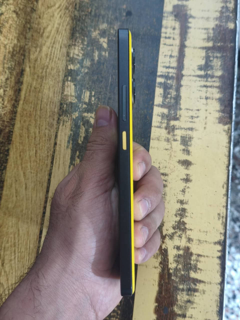 السلام عليكم جهاز بوكو  x6 pro ذاكرة 512 نسخه عالميه جهاز بدون غراض بس بي فطر كلش زغير بلكلاسه  جهاز جديد كلش السعر 250 مكان بغداد *********** بوبجي 120افريم
