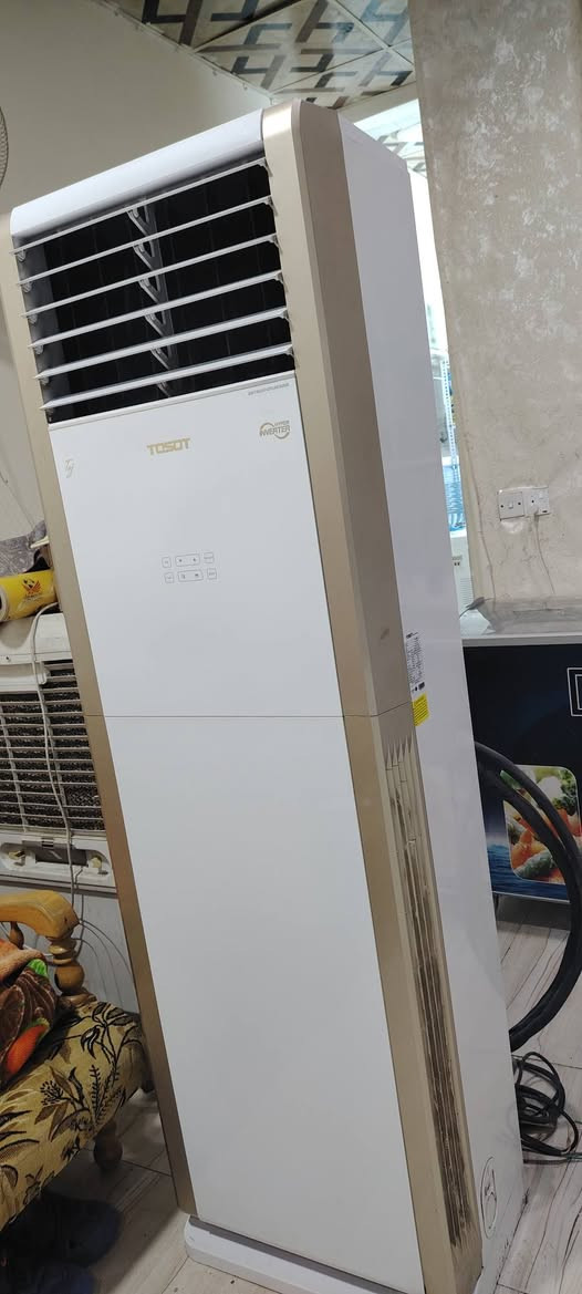 سبلت كنتوري ٣ طن ماركة توسوت التاج انفيرتر استخدام ٣ شهور فقط جديد تماما السعر مليون و٣٠٠ العنوان بغداد حي الجهاد ***********
