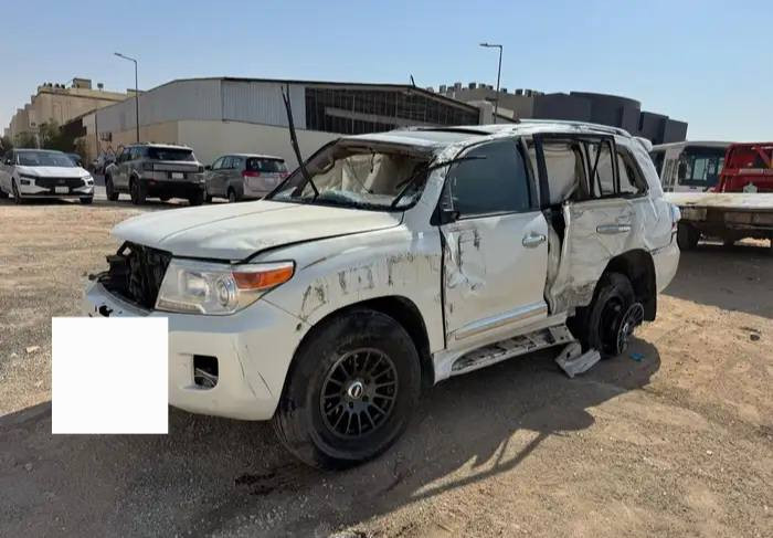 السلام عليكم ورحمه الله 🌹

للبيع تيوتا لاندكروزر ابيع على حادثها

حجم المكينه  8 ,,, 5700 سلندر بلادي ومكفوله بشرط

الشاصي سليم والمكينه شغاله والكير

السياره استعمال شخصي فقط سابقأ

موديل 2015 اصل بلادي شركه عبد اللطيف

ماشيه 97000الف اصلها بلادي

السياره سابقأ كفاله عامه غراظها موجوده مازات والباب

السياره باسمي شخصي رقم اربيل جديد🚩

السياره تحويل مباشر سنويه وهزه جديد

السعر 📍(( 120$ ورقه ) وبي مجال بسيط

ملاحظه:::# توصل اي محافظه تريدها 

حسب الاتفاق 
للاستفسار اكثر اتصال أو وتساب 

***********
