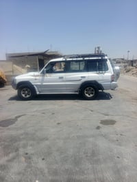ميتسوبيشي باجيرو • معلومات ناقصة
