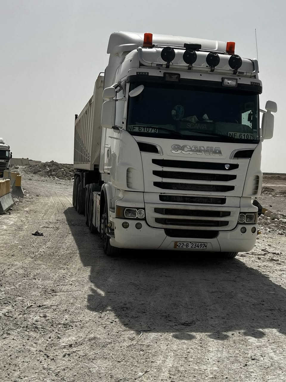 ‏سلام عليكم سكانية للبيع موديل 13 راس عربانة ￼￼￼ ‭ ‭0782 655 6586‬
