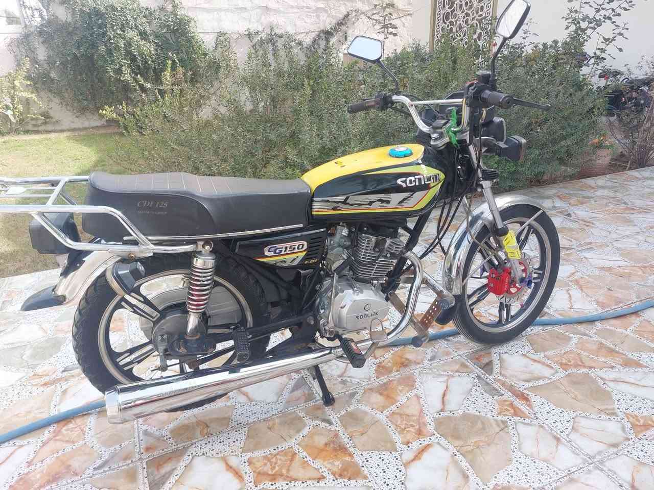 سلام عليكم اخوان دراجه للبيع ايراني سونك دراجه خير من الله موديل 2023اوراقه اصوليه( كارتوني ) للستفسار اتصل على هاذه لرقم ***********
