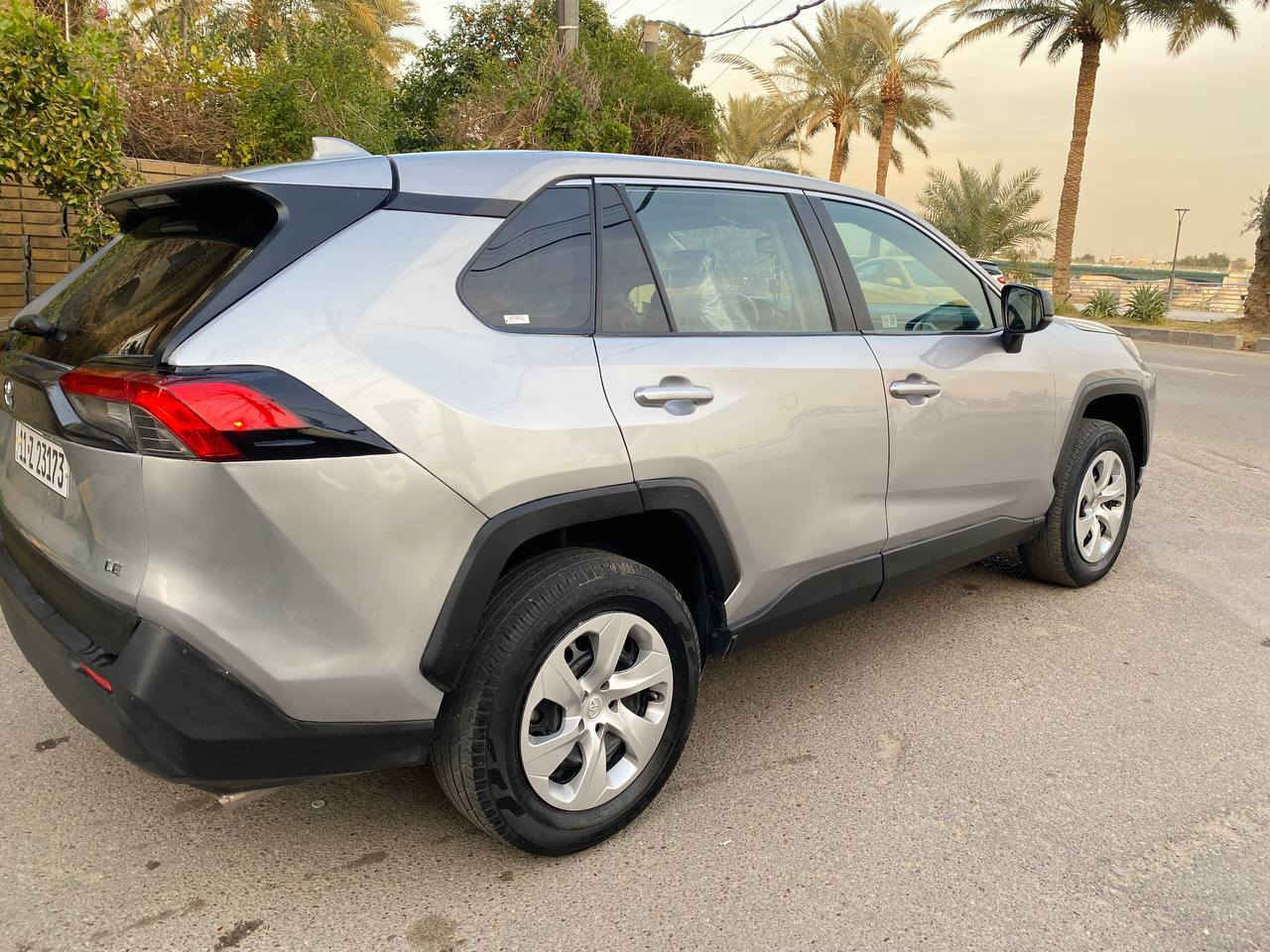 تويوتا راف فور 2023 بدووون إرباك بجم سليم نظافة الشركة
‏رقم بغداد بأسمي الجديد مع هزة جديدة
‏المواصفات :
‏رادار امامي( تحذير تصادم وتوقف) / كامرة خلفية/ شاشة كبيرة/ اللايتات ليد بلادي / كروز سرعة / مود درايف ( سبورت- نورمال- ايكو) / هاند بريك بصمة/ اوتو هولد / ابل كار بلي واندويد اوتو/ تبريد قطعتين///////(
                  ‏السيارة ماشية 38 الف
🌹كير محرك صدر تبريد كهربائي كلهن بوضع الشركة 🌹
                           ⛄مكاني بغداد ⛄
حادث جاملغ خلفي + جزء بسيط من الصندوق
سعر 215 وبي مجال ورة شوف 
                        ***********

‏
