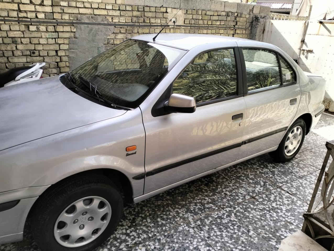 سلام عليكم سمند 2009 محرك وكير كفاله مكفول من الصبغ ومن الضربه  سياره حلوه مال بيت ماشيه 170مكاني بغداد 📞***********
