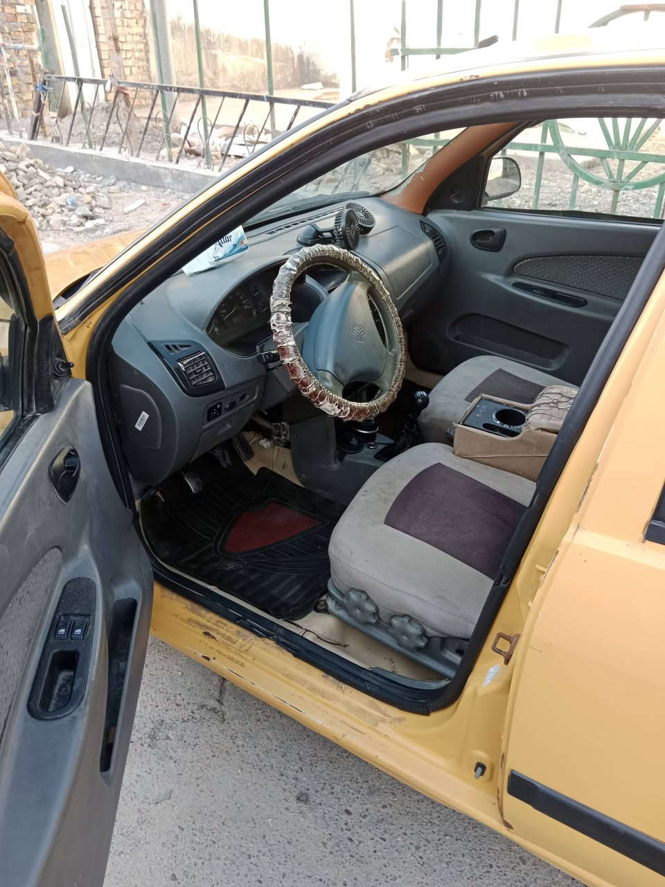 سلام عليكم 
طيبة ٢٠١٥ رقم ميسان انكليزي باسمي 
كير مكينه جدد تبريد شغال بيها ضربه بالجاملغ عكس السايق السعر ٣٠ 
مكاني بغداد الشعب 
***********

