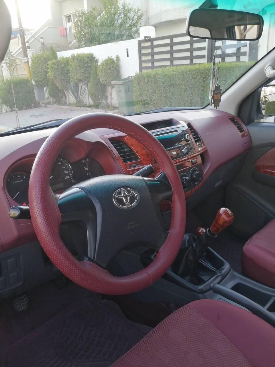 هايلوكس 14فور ويل مكفوله من صبخ بيها حك شبرين بارد محرك مامفتوح ماشيه 190 عنوان كركوك سعرها 220 وبيها مجال بسيط ***********
