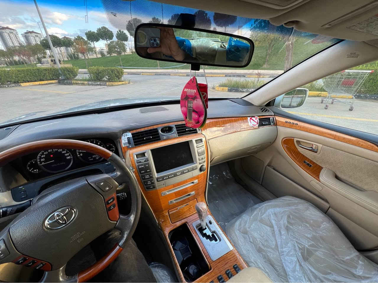 ماجێستا ٢٠٠٧ مانگی ١٠ تەنها فرۆشتن

کامل مەسروف کراو رۆنی مەکینە و گیری و دەبۆی ئیستۆپی تازەیە شفتەی مەعرەزچی نییە گشت گیانی لەسەر بیلاد ماوەتەوە چوپەکانی حور نەکراوە نەرمی بیلادی ماوە بەشەرت
تەنها یەک پارچەی بۆیاخە و موسە گێڕ و مەکینە و ئەکسلی قەترە چەوری پێوە نییە بەشەرت هی مالی خۆمە داوای ٦٥ لێ ئەکەم معامەلەی کەم
***********📞 ***********📞 السليمانية, العراق
