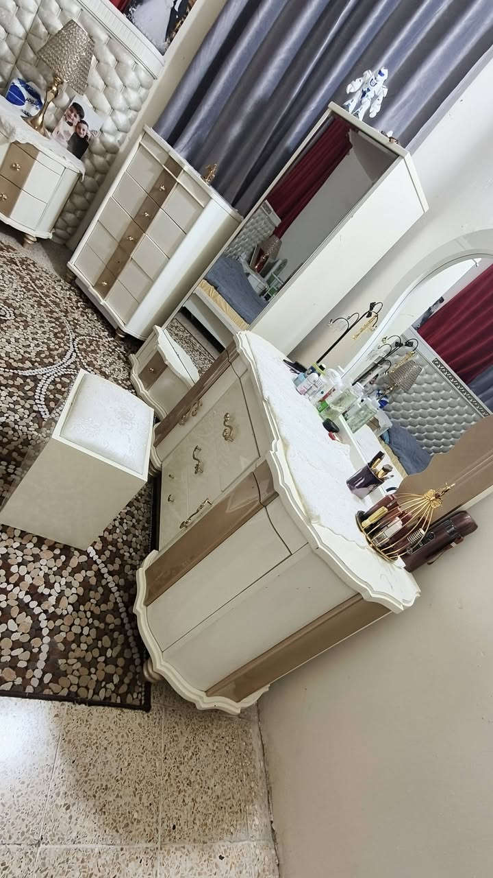 غرفه ايطالي للبيع مابيه ضرر10قطع


**إذا كنت صاحب هذا الإعلان وتريد حذفه لأي سبب، رجاءا أرسل رسالة إلى الدعم الفني**