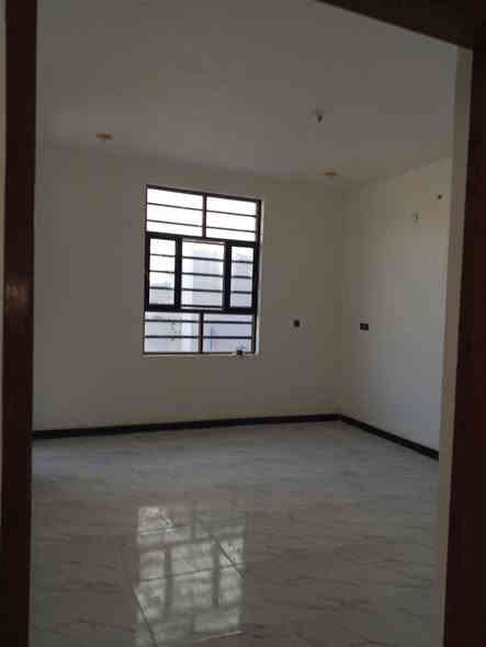 دار للبيع مساحته 160 متر 🟥 بناء حديث غير مسكون 🟦 يحتوي على غرفتين نوم وهول ومطبخ واستقبال وصحيات داخلية وخارجية وگراچ 🟥
⬅️مبني من الطابوق 🔳
⬅️السقف صب كونكريت 🔳
⬅️الأرضية والجدران سيراميك 🔳
⬅️نوع العقار طابو زراعي مرقم 🔲
عرض الشارع 14م 
السعر//63 مليون قابل للتفاوض ⏺️

العنوان//كوت --حي الحكيم الاولى-- شارع گاله 🟦
للاستفسار الاتصال على الارقام التاليه ⬇️⬇️
📳📳***********📳📳
📳📳***********📳📳
📳📳*********** 📳📳
مكتب دلالية اهل الديرة للعقار 🏨🏨
