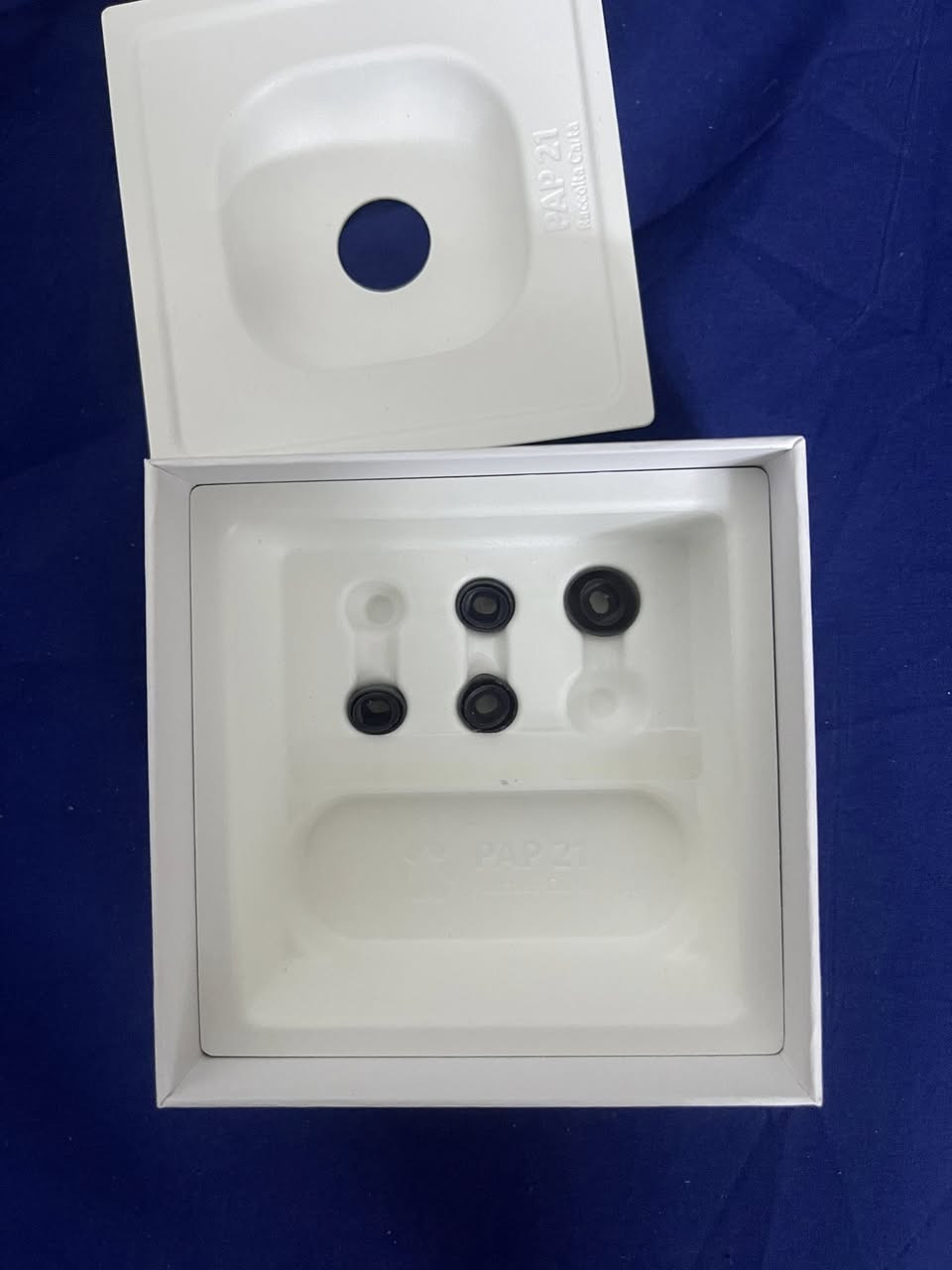 السلام عليكم 
للبيع سماعة انكر ليبرتي 4nc  معروفة مواصفاتها صوت واضح وعزل استعمال شهر ونص سعر 50 الف 
*********** للاستفسار
