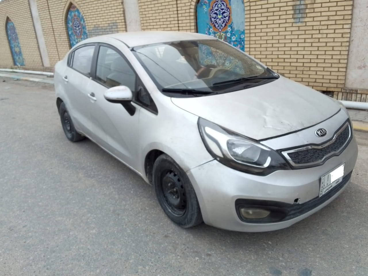 كيا ريو ٢٠١٥ نجف خليجي ١٦٠٠مابيه صبغ بيه جراد وتصليح قليل بالدوس ودحجات يعني مكانات البارد السعر ٧٥ مكان نجف يعني يرادله صبغ اتصال *********** النجف, العراق
