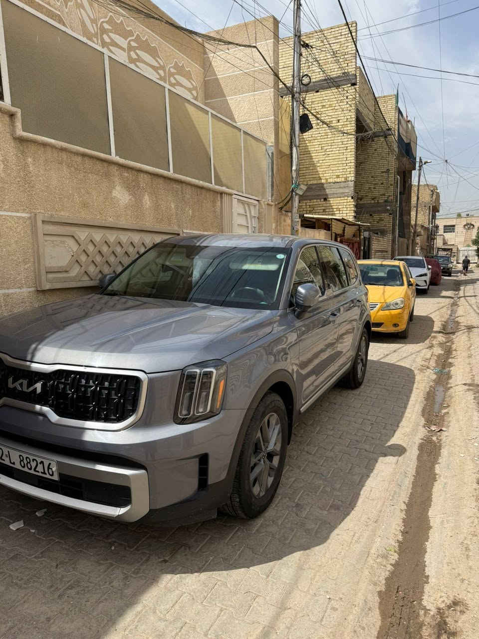 السلام عليكم
كيا تلورايد موديل 2023 وارد امريكي فئة LX بدون اي ضرر رقم اربيل صورها موجوده بالمنشور ورقم الشاصي والباركود موجود بيها بارد على كد شبر بالجاملغ الخلفي جهة السايق ماشيه 91 الف استخدام شخصي مكان السياره بغداد سياره حلوه وجديده ومكفوله من الدعاميه للدعاميه ما عدا الي ذكرته والمواصفات معروفه فئة LX السعر 260 $ يعني شدتين و 60 وبيها مجال شي بسيط للاستفسار اكثر واتساب 👇 
***********

