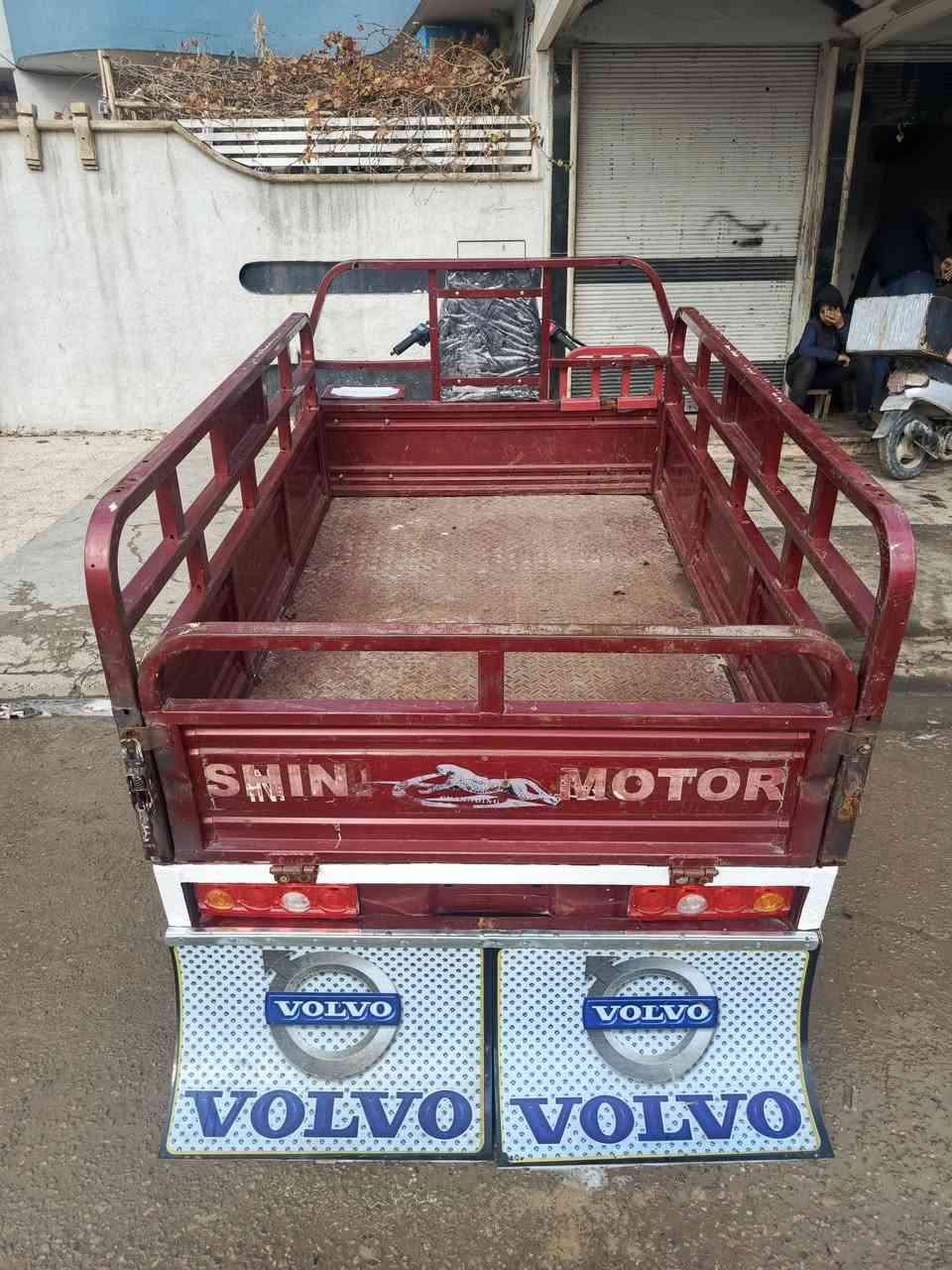 السلام وعليكم ستوت لبيع الموديل 2021 المحرك 2023 منفيس موجود  الشاصي مضروب باج السعر 1200وبيه مجال العنوان موصل الأيمن الاستفسار على الرقم*********** غير متواجد على الفيسبك
