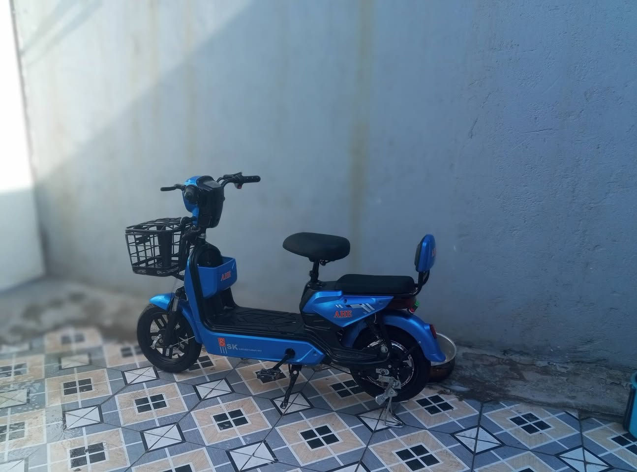 بايسكل شحن للبيع
٤ بطاريات جديده 
المكان نجف 
لايتات اشاير كله شغال


**إذا كنت صاحب هذا الإعلان وتريد حذفه لأي سبب، رجاءا أرسل رسالة إلى الدعم الفني**