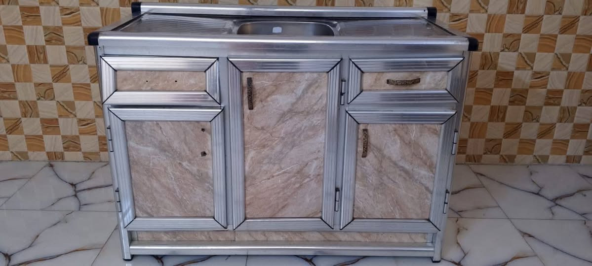 سنك متر ونص 
والملحقات مترين ونص 
السعر 250 نضيف اضرارة بسيطة


**إذا كنت صاحب هذا الإعلان وتريد حذفه لأي سبب، رجاءا أرسل رسالة إلى الدعم الفني**