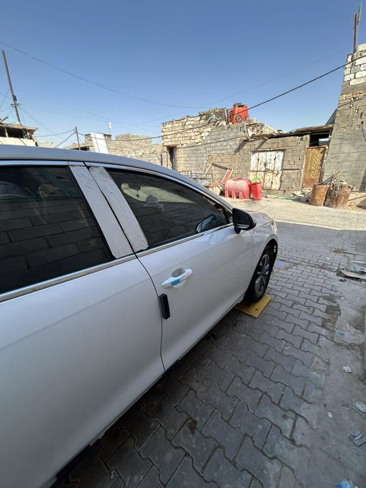 السلام عليكم سياره BYD موديل 2025 السياره كفاله ماشيه السياره 4.000 السياره بعدها زيرو عله وضع الشركه  رقم السياره بصره  السعر  135 السياره بصره رقم الهاتف *********** مكان السياره بصره
