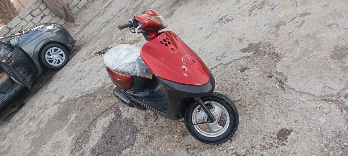 السلام عليكم ورحمه الله وبركاته اخواني الاعزاء الي ما يعجبه النشور يطلع كبل دراجه منغولي فحل شغاله من الطول الطول اشاير لايت بك لايت هورن قفل جنطه وقفل سكان دراجه شخاله من اول هندر توني امبدل كابريته وجاين وبلك وراس ابلك دراجه كامله وحلوه والسلف وكف وحده للعلم اكفل سرقه وعشائر
السعر275وبيه مجال للطيبين 
للتواصل واتساب او علا الرقم***********
