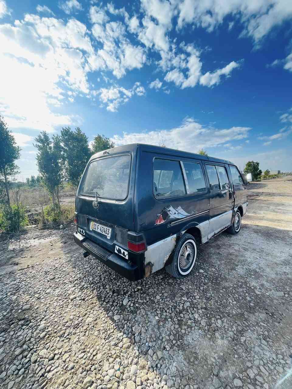 السلام عليكم كيه بسته 1994 رقم بغداد حمل السياره جاهزه علا آخر حبابه تخم تاير صدر كير محرك كله جاهز  المكان واسط الحفريه للستفسار ***********
***********
