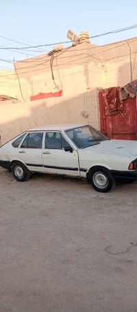 برازيلي • يدخن • مكاتبة