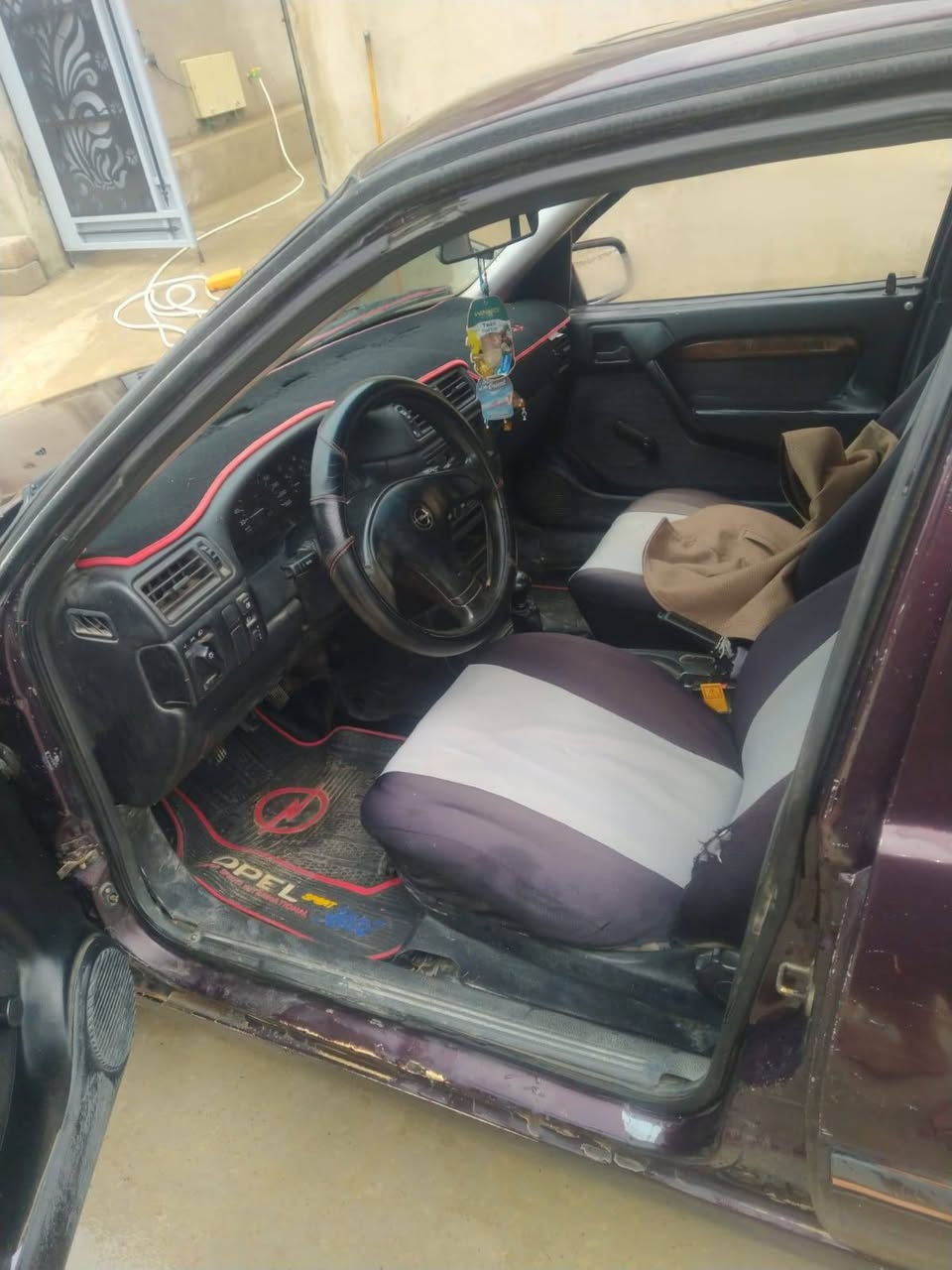 فكتره للبيع الحجم 18 للستفسار على الرقم ***********
