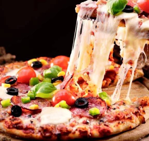 #عرررررض🔥 #البيتزااااا_بلششش 🍕🍕🍕

من فطائر و بيتزاا #كارولين 🍕

🔻 #تخفيضات_تخفيضات 🔻

علئ كافة #الفطائر و #البيتزا 

من #اليوم و لغاية 31/12/2025 ⏳⌛⏰

و #السعر_اقل_ما_توووووووووووقع

✅ بيتزا دجاج صغير #بسعر 4000........ ....
✅ بيتزا دجاج  وسط#بسعر 5000 ...........
✅  بيتزا دجاج كبير #بسعر 6000...............

✅ #بيتزا لحم صغير #بسعر4000 ..............
✅ بيتزا لحم وسط #بسعر 6000........🍕 
✅ بيتزا لحم #عائلي #بسعر 8000 ........🍕 

#السعر_يصلكم_ب .............. ⭕⭕.......... 📩

نحن لسنا الوحيدون لكن لاشك بأننا #عنوان_للجودة_والتميز والابداع و #الطعم الاصلي 
و اسعارنا #الثابتة  وماشين على مبدأ بيع كثير واربح قليل  #ورزقي_ورزقك_ع_الله
كرسبي بوكس للوجبات السريعة 
العنوان / الحلة -الثورة - شارع المركز 
ارقام  التوصيل :ـ
***********
***********
   
☑️✅العنوان بابل الثورة شارع المركز
