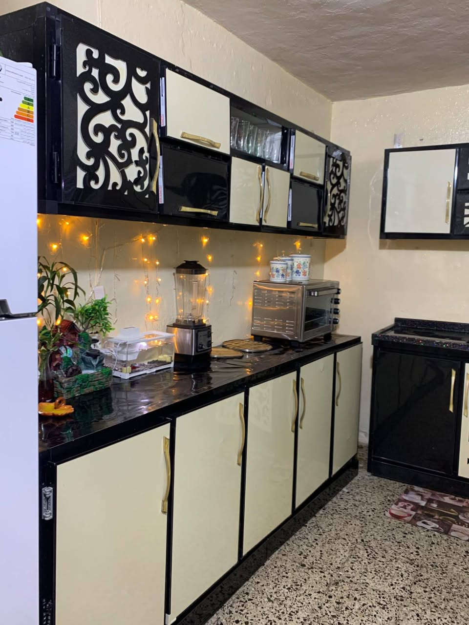 سلام عليكم
كاونتر مستعمل للبيع 
الكاونتر قياس مترين ونص والملحق مالته ايضاً مترين ونص والسنك متر ونص والملحق مالته متر ونص نضيف مو هواي مستعمل( سعره 500 الف) 
العنوان بغداد البياع شرطه الخامسه شارع المدارس 
التواصل واتساب  ***********
