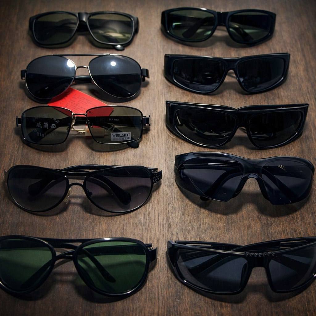 العرض الأول ولفتره محدوده 🔥🔥🔥
✨ لاصحاب الذوق الرفيع 
.انسب الأسعار وكميه محدوده بسعر  7500
عطور راقيه وغنيه عن التعريف مع نظاره شبابي كوالتي عالي
من اختيارك . 
توصيل داخل سامراء مجانا 
اطراف سامراء 2000  
باقي المحافظات 5000 
                           ***********
                        واتساب . اتصال . خاص
