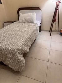 معروض للبيع حسب الصور التاليه  :  القياسات :  ميز تواليت بناتي من شركة...