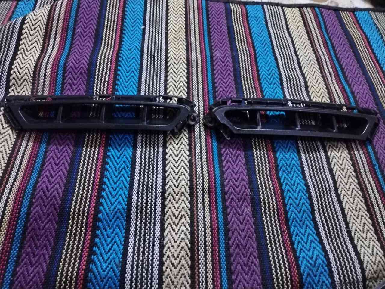 اغراض مال دعاميه النترا 19 20 للبيع 
لحيه زائد هوائيات السعر 50 كلهن 
***********
