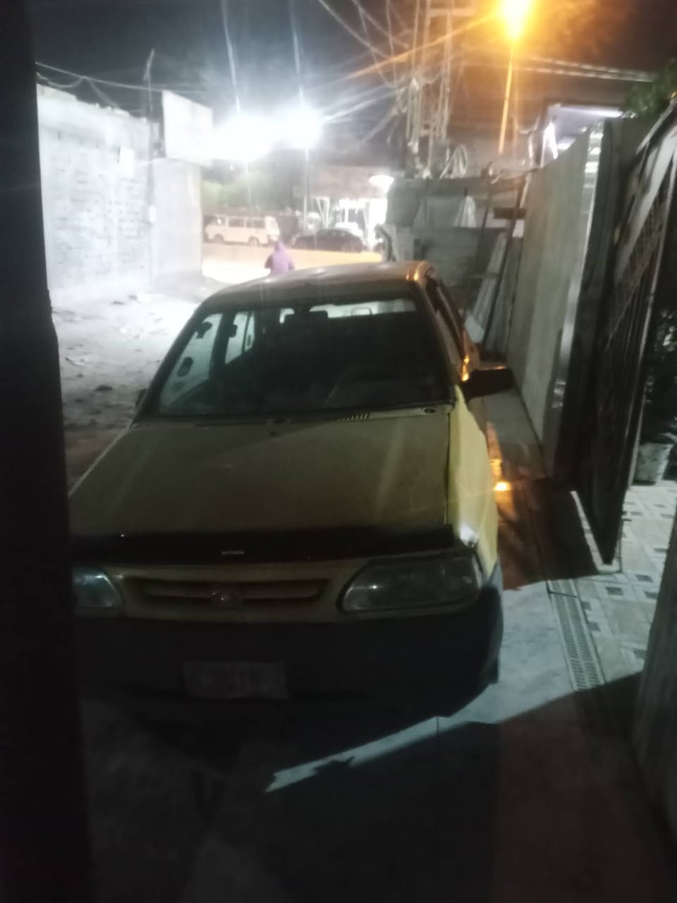 السلام عليكم صايبه موديل 11 رقم تاير جديد وقير وماكينه خير من الله سعر 10 وبيها مجالم رقم احمر ***********
